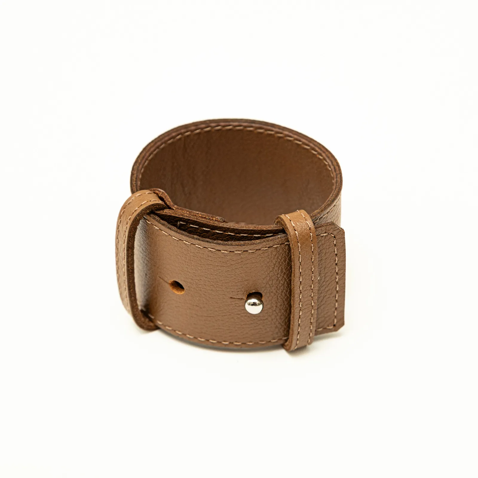 Bracelete em couro